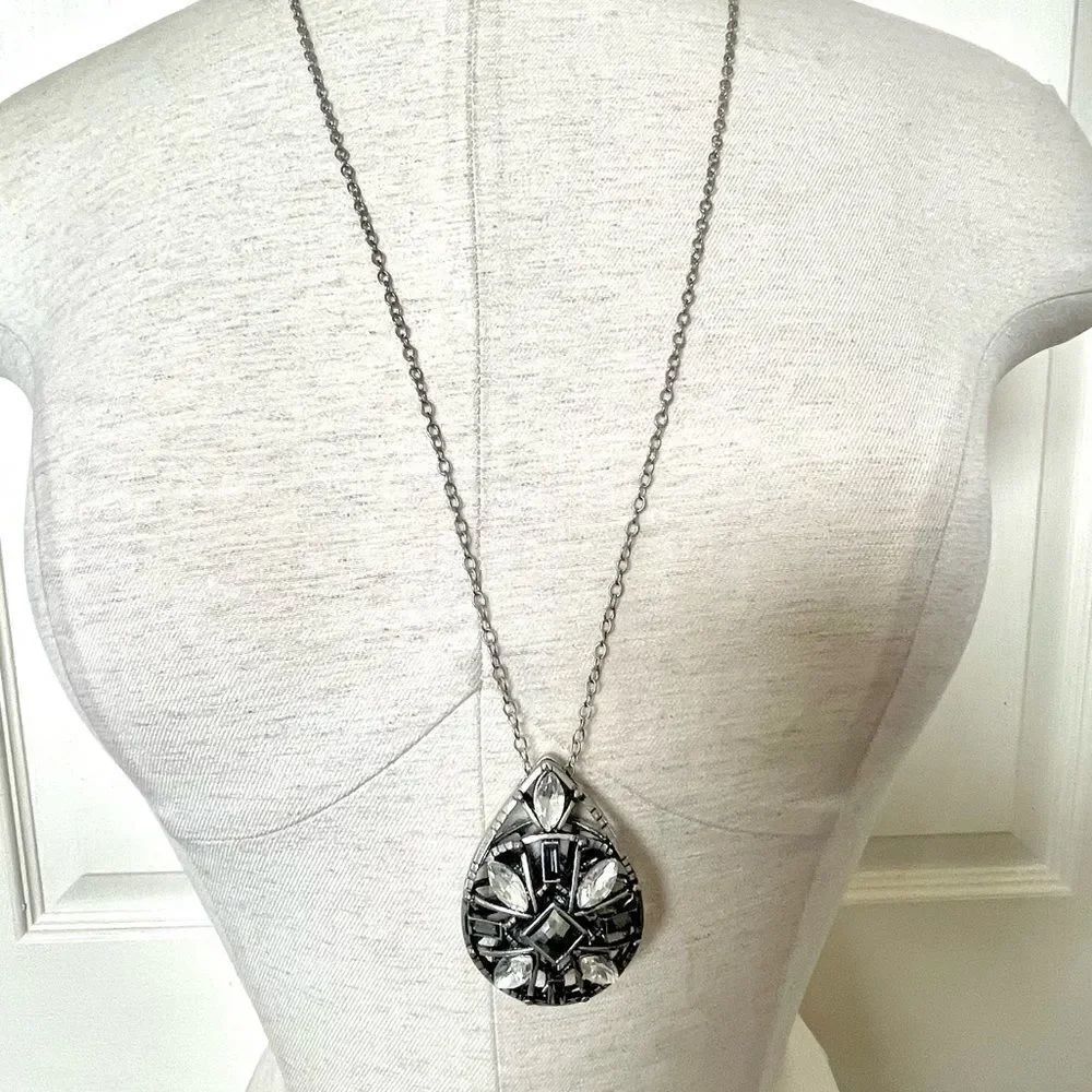 Long silver  tone rhinestone pendant necklace